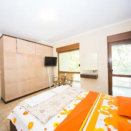 아파트 Lovely 2 Bedrooms Flat - 1st Line *