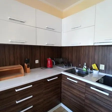 Lovely 2 Bedrooms Flat - 1st Line - In Front Of Gypsy Bar *