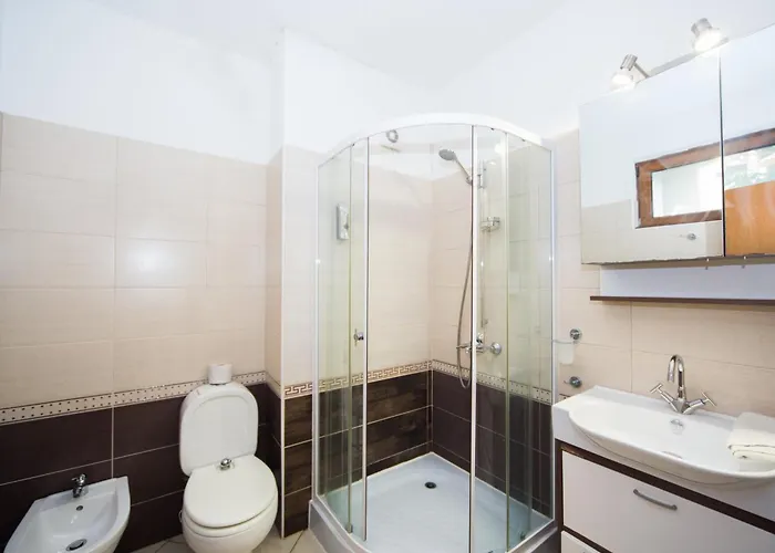 Lovely 2 Bedrooms Flat - 1st Line לוזנטס