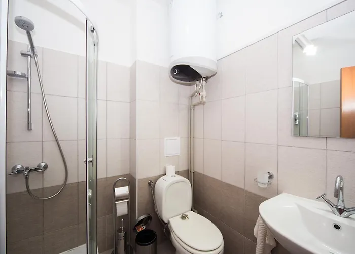 Lovely 2 Bedrooms Flat - 1st Line דירה